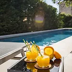 Aida - 4 Bedroom Luxury With Large Private Pool 4k Projector And Jacuzzi Villa *